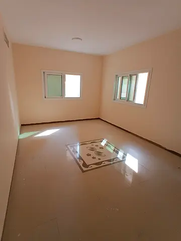 غرفه وصاله بوطينه بموقع حيوي وكامل الخدمات