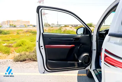 صورة 10 لـ 2023 Toyota HILUX