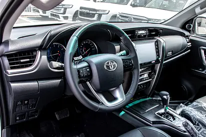 2026 Toyota FORTUNER — фото 12