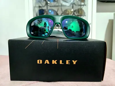 Oakley Belleville (F: Matte Trans Viridian L: Prizm Jade)