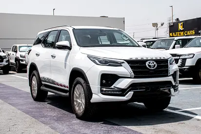 2026 Toyota FORTUNER — фото 2