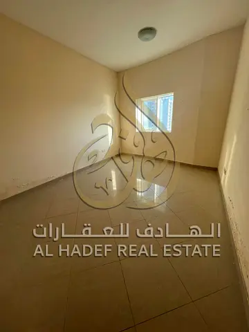 غرفة وصالة ماستر في المجاز 1 | إطلالة مفتوحة | صيانة وتكييف مجاني | جيم ومسبح مجاني