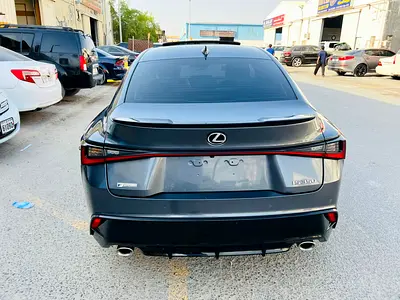 صورة 6 لـ 2021 Lexus IS-SERIES
