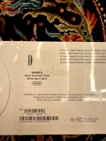  ⌚️ Series 5 (40mm) - Silver Aluminum Case white sports band sealed (Boxed)