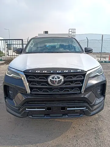 Toyota Fortuner SR5 4.0L 2026 Petrol Black, Grey, Silver (Export Only)