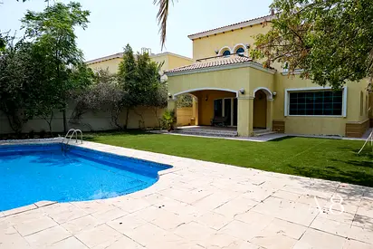 Vacant | 4 Beds + Spacious Study | Large Plot