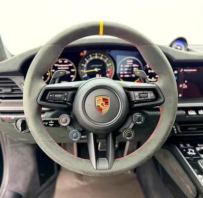 2025 Porsche 911 thumbnail 7