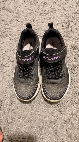 Girls shoes