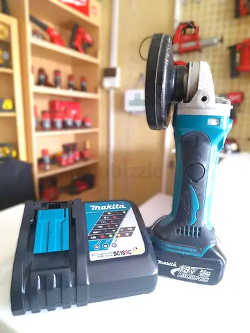 Makita BGA452 Cordless Grinder 18v