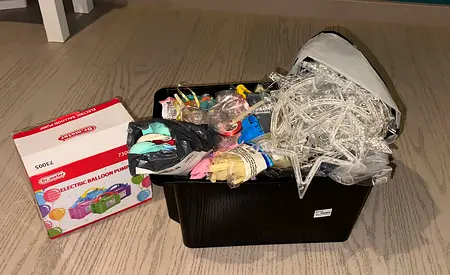 Electric pump and balloons
