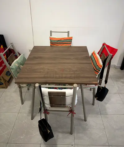 Pan Emirates Dining Table with 4 chairs
