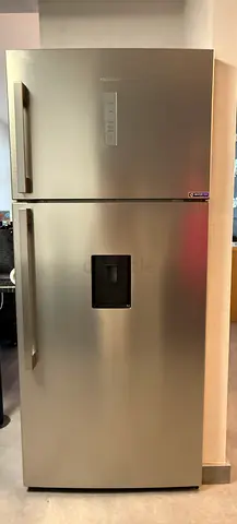 Hisense Top Freezer Refrigerator with Water Dispenser - Great Condition