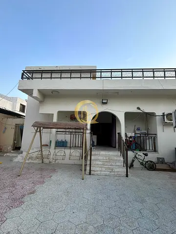البيع بيت في سمنان مقسم الى قسمين وعدادين.موجر.بدخل.سنوي.130,الف