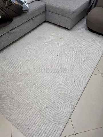 CARPET FOR SALE – 200 × 290 CM | THICK & DURABLE