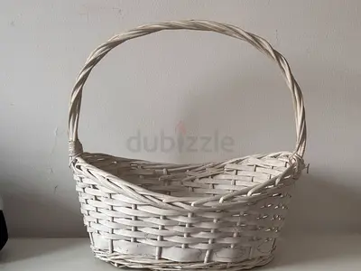 Beautiful Wicker Basket with Handle - Great Condition