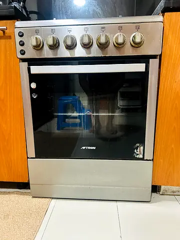 Used Aftron freestanding gas oven and stove - good working condition