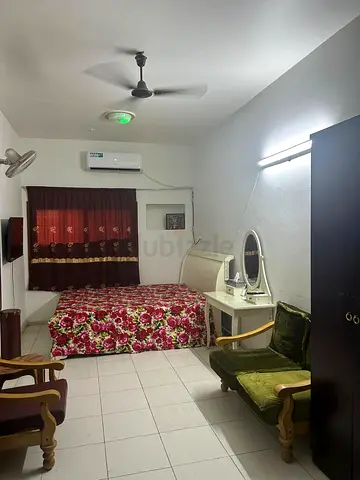 Family room available in Hor al anz Deira