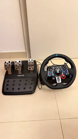 logitech g29 gaming wheel with pedals