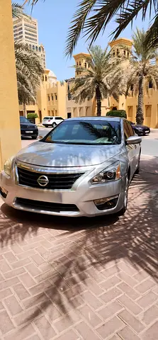 Well Maintained Nissan Altima SV 2015 | American Specs