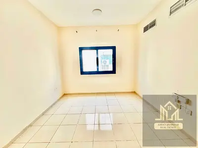 wow looking like a beautiful appartment neat and clean family building just in 28k