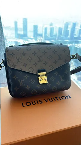 Louis Vuitton Pochette Métis