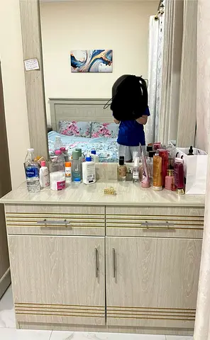Modern Dressing Table with Large Mirror and Storage