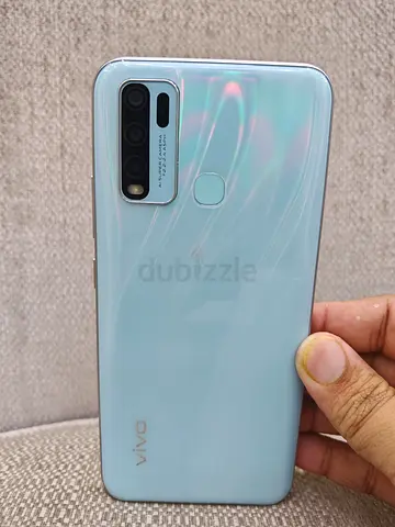 Vivo Y30 4/128 good condition - light blue, 4 cameras