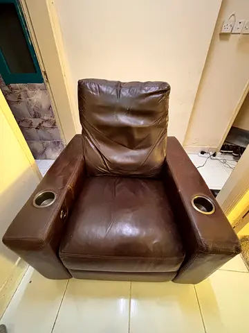 Pottery Barn Turner Leather Media / Home Theater Recliner – Brown