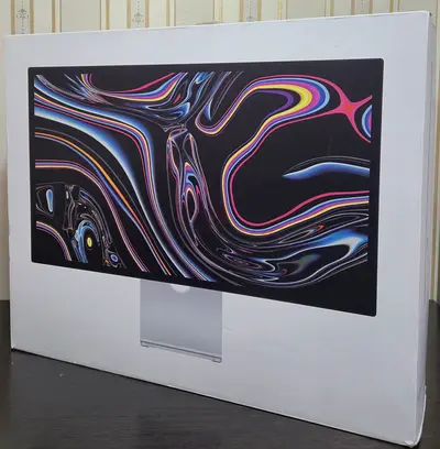 Apple Studio Display - Standard Glass with Tilt Stand