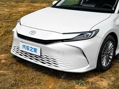 صورة 2 لـ 2025 Toyota CAMRY