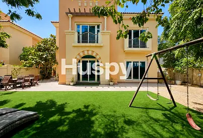 Quiet Location | Close to Els | C1 Villa