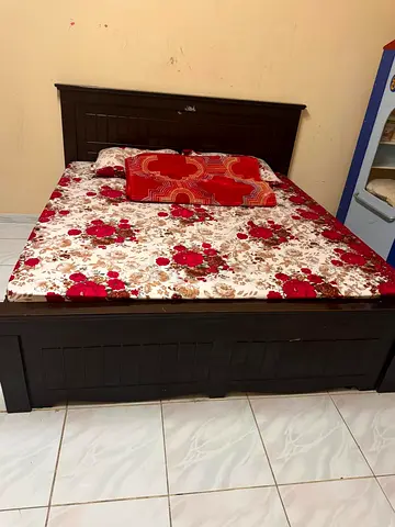 Sharing room available in Abu hail for kerala couple or exceutive Bachelor