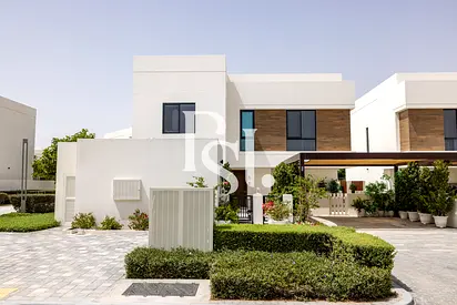 Fully Upgraded | Private Pool And Garden | Furnished