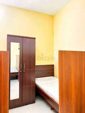 CABIN BED SPACE FOR INDIANS (MALE) NEAR STADIUM METRO STATION 1100 ALL INCLUDED