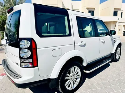 2016 LAND Rover LR4 — фото 12