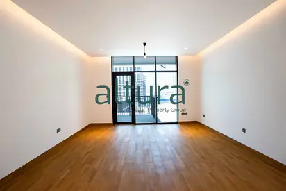 Stunning 1BR | Corner Unit | Big Balcony