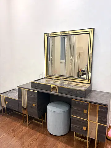 Modern Dressing Table with Mirror and Stool