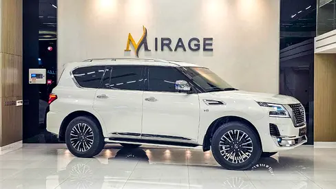 NISSAN - PATROL - LE PLATINUM - V 8 - 2024 MODEL - GCC SPECS - V 8 - 31,000KM - WHITE COLOR