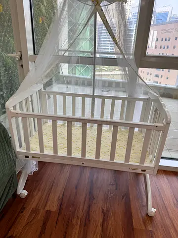 Baby crib