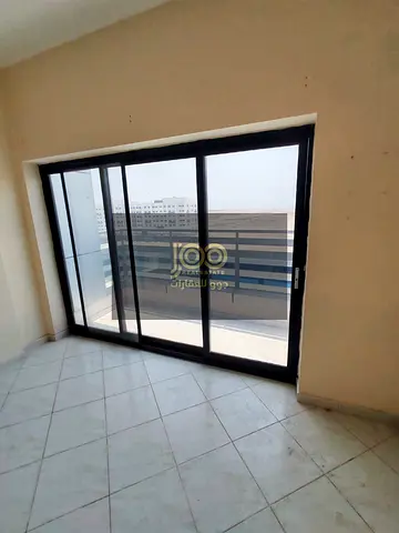 🏡 غرفتين وصالة للإيجار السنوي | مقابل مول أم القيوين | 40,000 درهم