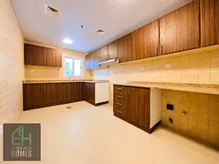 Spacious apartment | Ready to Move | Prime location