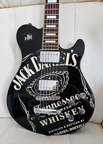Rare Jack Daniels Whiskey Guitar Peavey Tennessee Old No. 7 Black & White