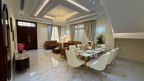 فيلا تصميم كلاسيكي فاخر | 5 غرف ماستر | طابقين وروف | مفروشة |بسعر  شامل كل شيء