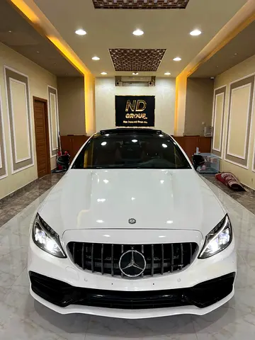 Mercedes-Benz C-Class C300 2017 GCC Specs - Pristine Condition