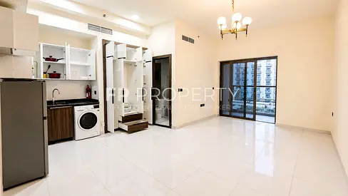 Inside View | Higher Floor | Large Layout