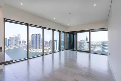 Vacant I Full Canal View I Mid Level