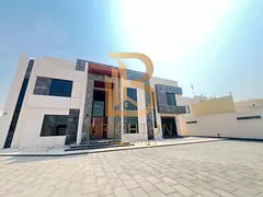 Luxury Villa | 8 Maste BHK | Driver room