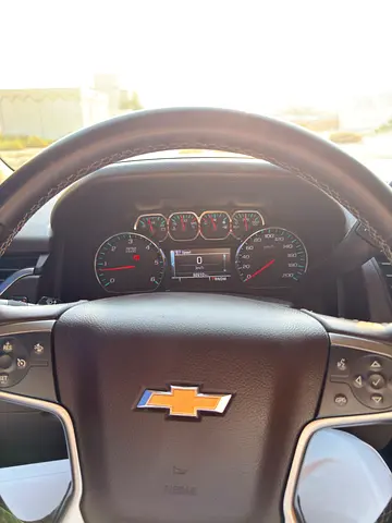 2016 Chevrolet SUBURBAN 照片 5