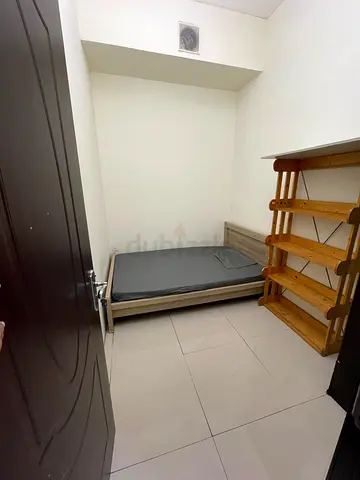 Fully closed partition for rent in Al Nahda 2 Dubai