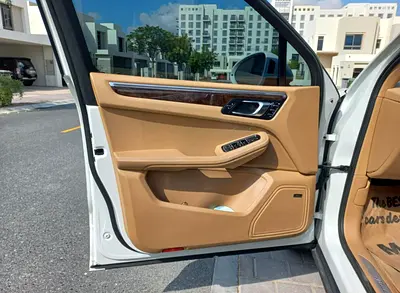 صورة مصغرة 8 لـ 2015 Porsche MACAN